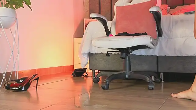 Tania_Diaz_ - Pussy get wet, masturbation