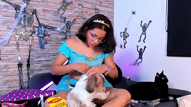 Nath_redrex - show boobs + nipple play