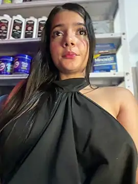 EmmiiGlow - SPANKS ASS+ OIL ASS🍑🔥🔥💦