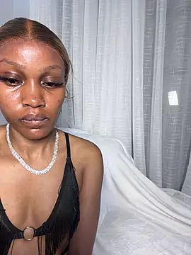 Sexxyronn - FUCK ME TILL I SQUIRT