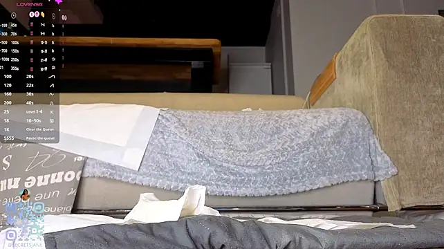 SweetSakuraJane - put hush insde my ass make it bzzz
