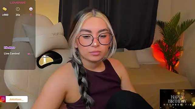 dakottaa_