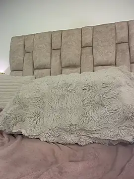 Nicolegh_ - Show ass and Fingering