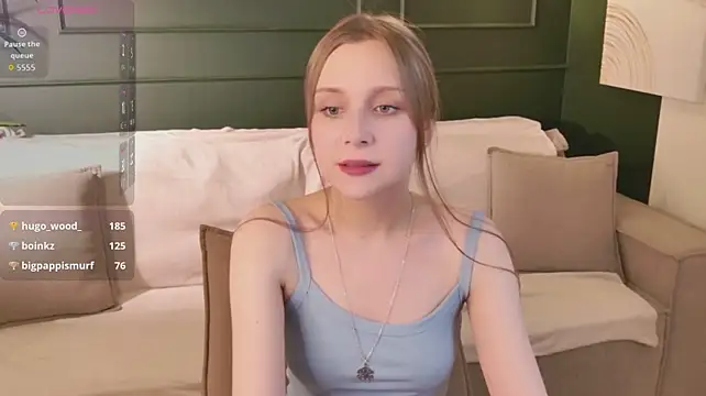 HollyWheeler - hand bra 3min