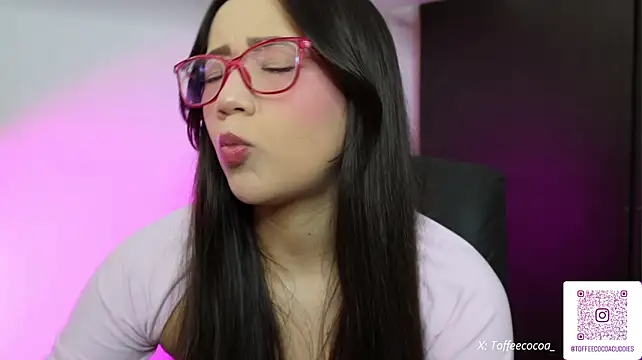 Sophi_lii - Suck finger