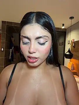 Zui_lu - bite lips
