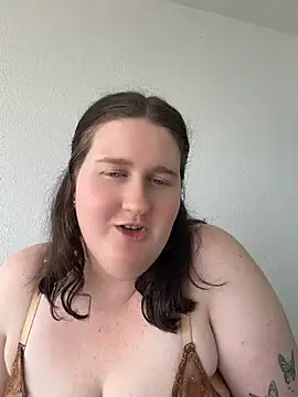 Xopeachybaby - take top off outside