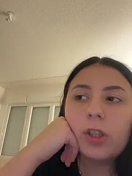 Angela80 - Complètement nue
