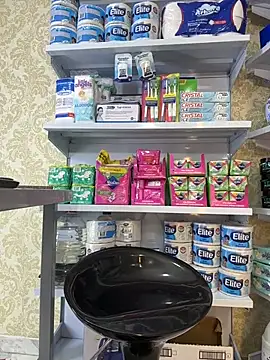 Mia_233_