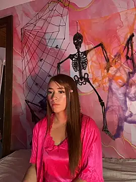 Red_juligp - Flash bare tits + 1 min Lush max