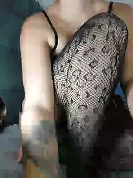 VickyPonce - big anal plug+gape🕳️🍑🌹