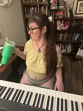 Adobe_Angel - Public cum show