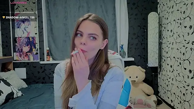 XAlisontiny - warm up pussy with fingers before dildo
