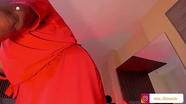Elsie_morris12 - Fuck my tight asshole w' glass dildo