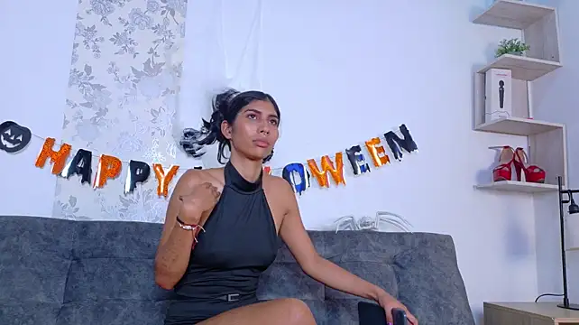 Taty_miller - I fuck my pussy from the side