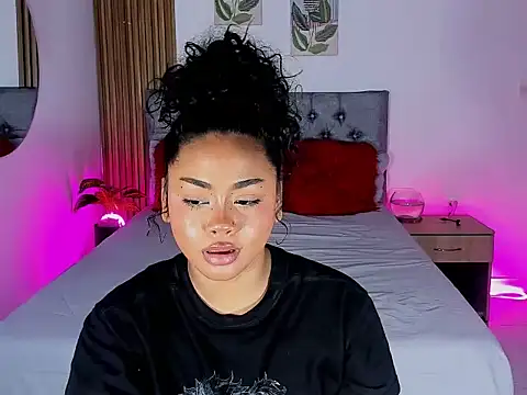 Bonnylu - oil on big tits + spanking my ass x5