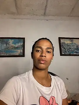 FlorSalvaje_ - Dildo in the pussy