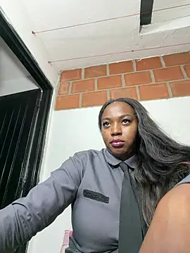 CiaraEbony - ♥ naked and squirt in the office♥