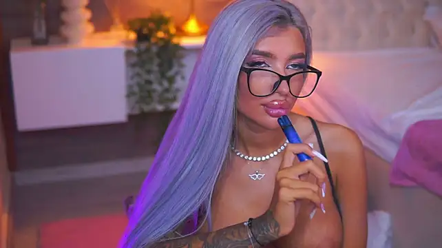 Juicy_Jessye - dildo fuck missionary😈
