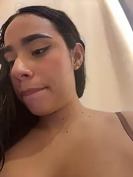 Sara-Castillo - FUCK COCK IN THE DRESSING ROOM (RISKY)