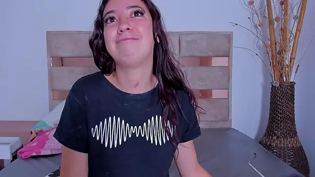 Abrilcollins09 - FINGERING MYSELF WITH MY LOVER