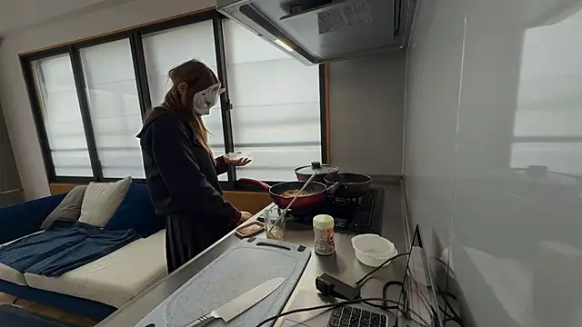 LuuLee0804 - shirt off
