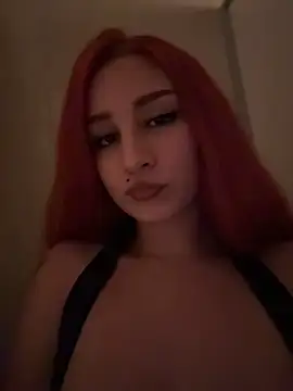 Mon_Cherry - SQUIRT IN PUBLIC