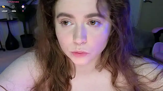 LovingWhisperr - show a bit my panty