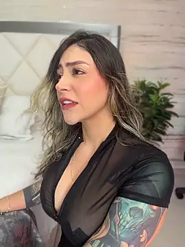 Miacoleman_ - oiled ass