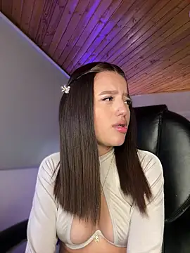 Sofia18_pinkk - Show ass🥺