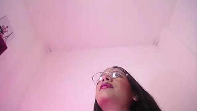 Issabella_velvet - take off my heels and dance sexily