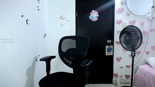Kiara_tits - link lovense 10 minutesnaked