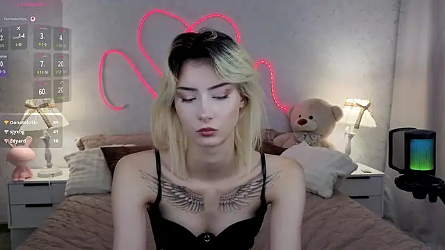 Kittysocutie - full nude striptease ;)