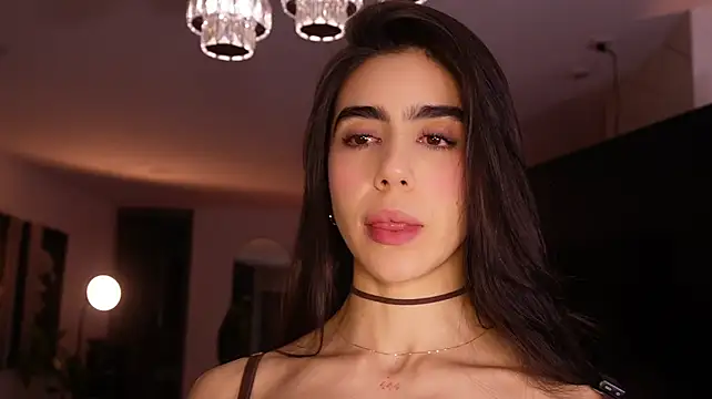 LaurisBermont - I seduce you while I take off my clothes