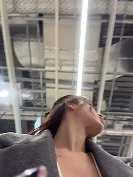 MiraReach - Masturbate for squirt in cafe ☕️ 💦
