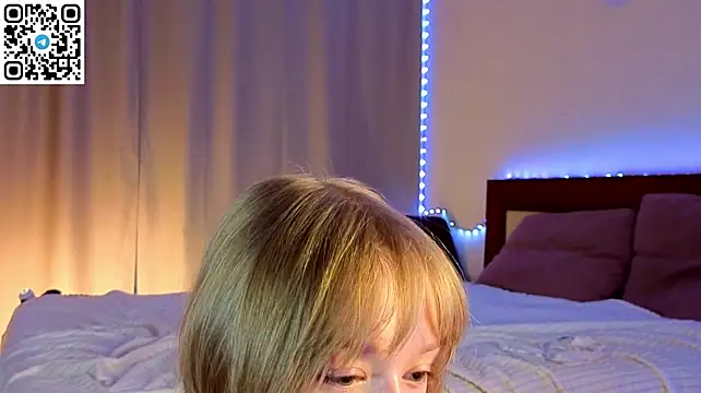 MatthewHoffis - MASSAGE MY BOOBS HENDBRA