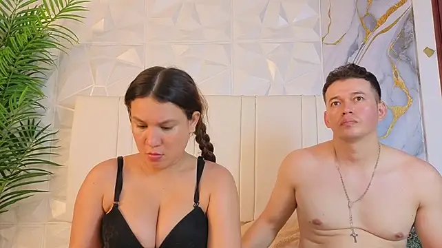 Mily_and_mateo - a finger in my ass