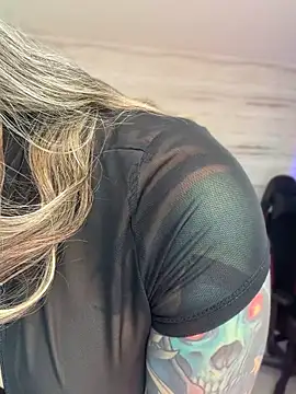 Miacoleman_ - blow Job (BJ dildo) for 3 min