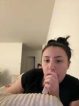 Angela80 - Complètement nue