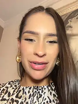 Mau_White - MAKE ME HORNY GLT 4PHOTOS TOPPLES
