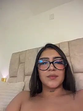 Nicolegh_ - Pop for a surprise!🔥