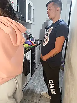Kingofqueenxxx - I suck his cock.