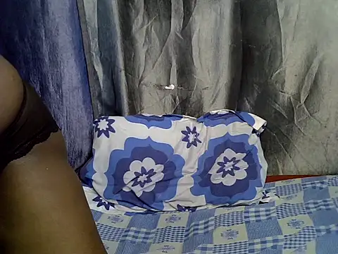 Lavesh_queen - wet my pussy daddy