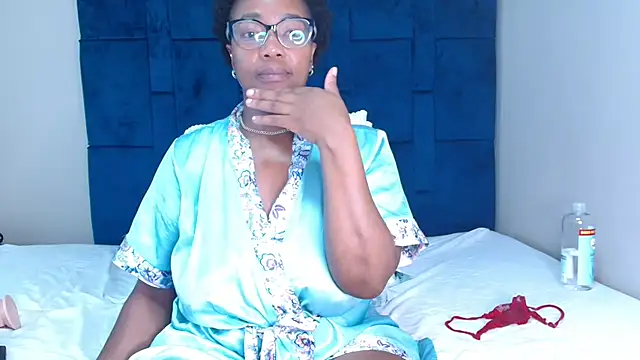 SexyBootyAlpha - SPOIL ME DADDY "SQUIRT"