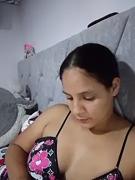 Cieloo_777 - 💖Take Off My Top & Squeeze My Boobs💖