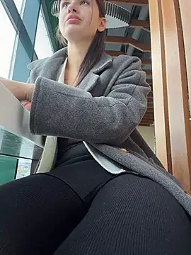 MiraReach - Fuck pussy dildo in car 🤫😳💋