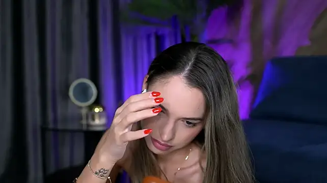 EsmeAinsley - Keep it ON FIRE