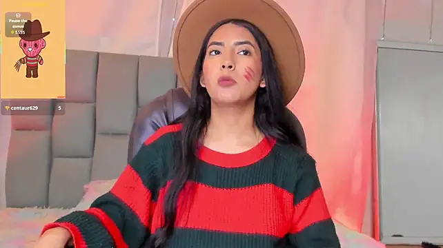 Gretel_Streit - show ass + zoom asshole