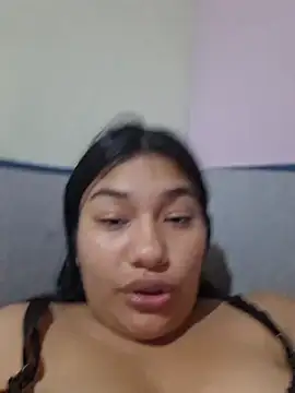 Yenifer15 - Lechita de tetas