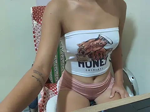 Hot_Pussyxx - naked show pussy with finger